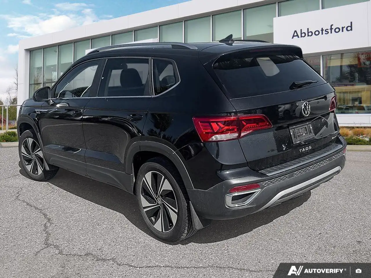 Volkswagen Taos снимка Volkswagen Taos