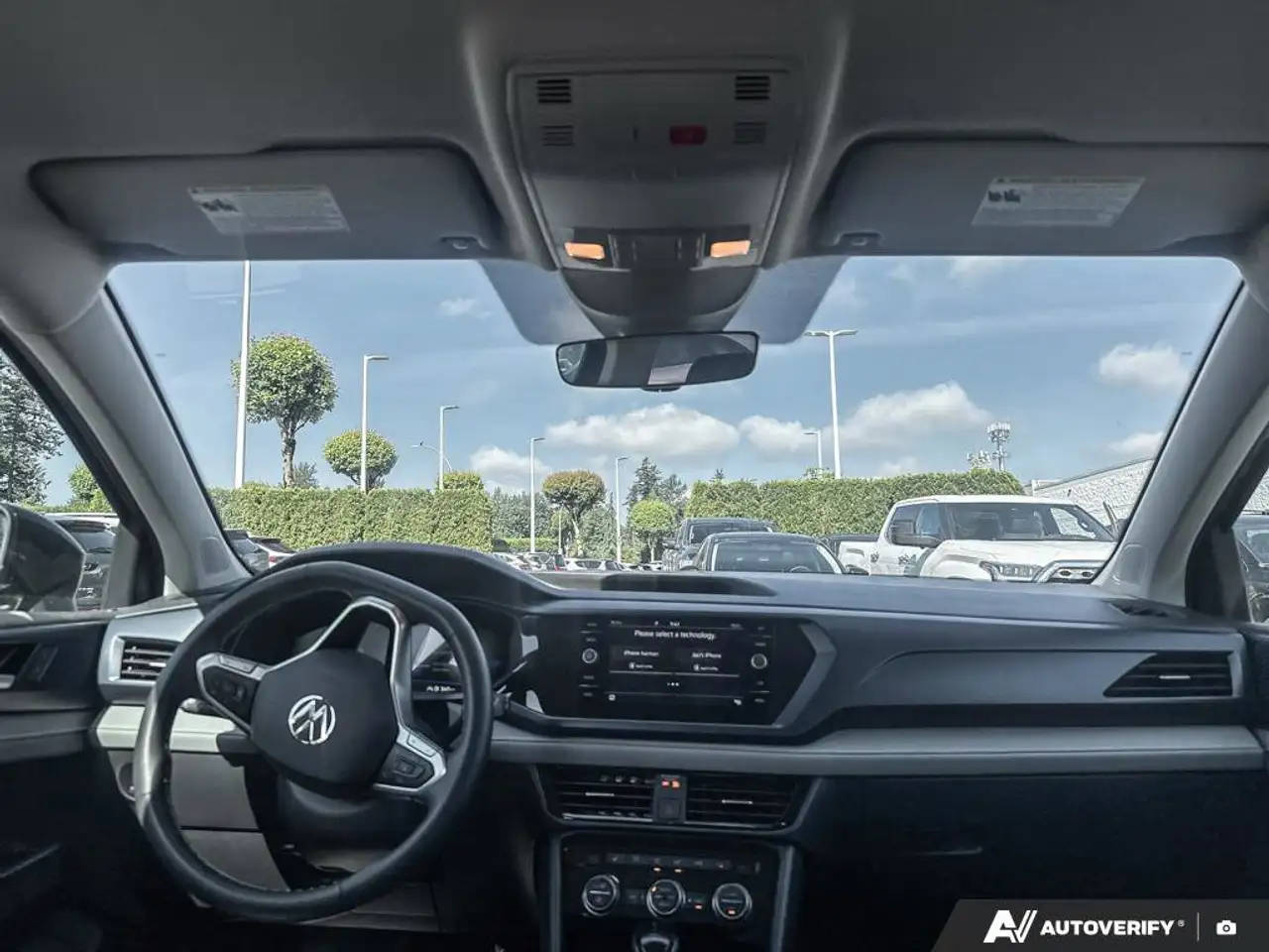Volkswagen Taos снимка Volkswagen Taos