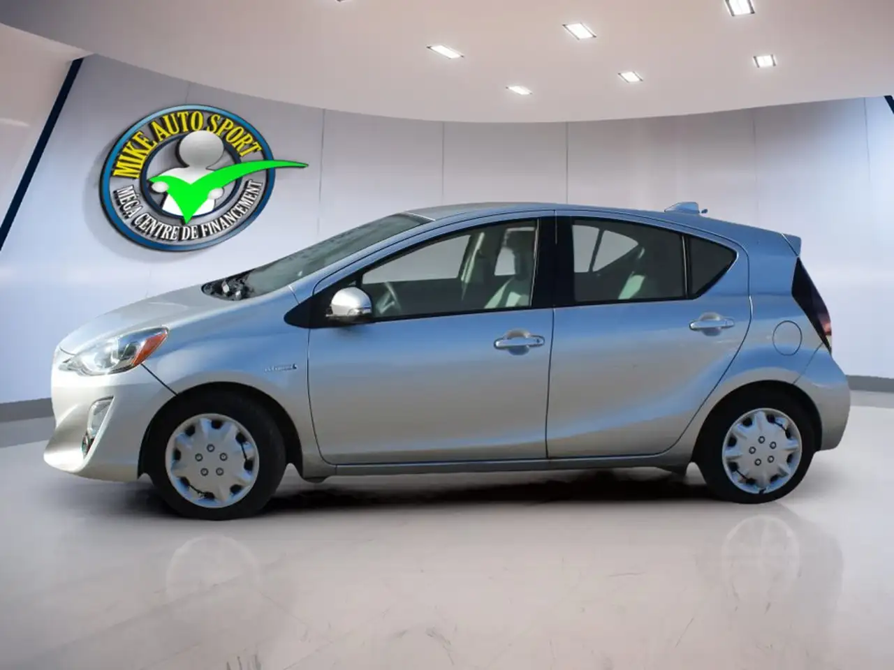 Toyota Prius c photo Toyota Prius c