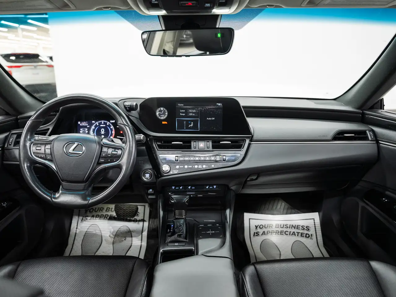 Lexus ES снимка Lexus ES
