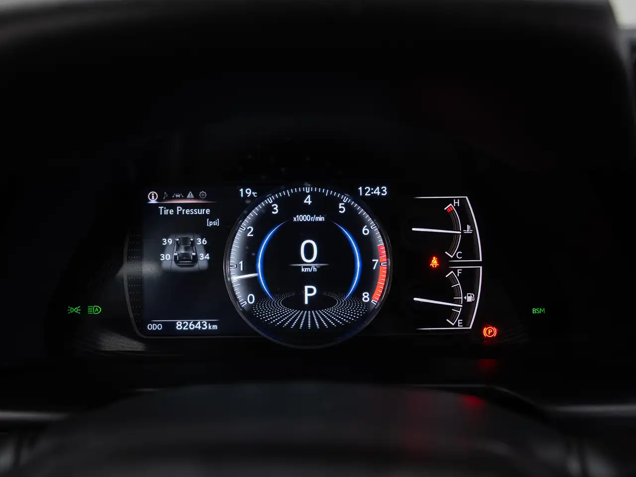Lexus ES снимка Lexus ES