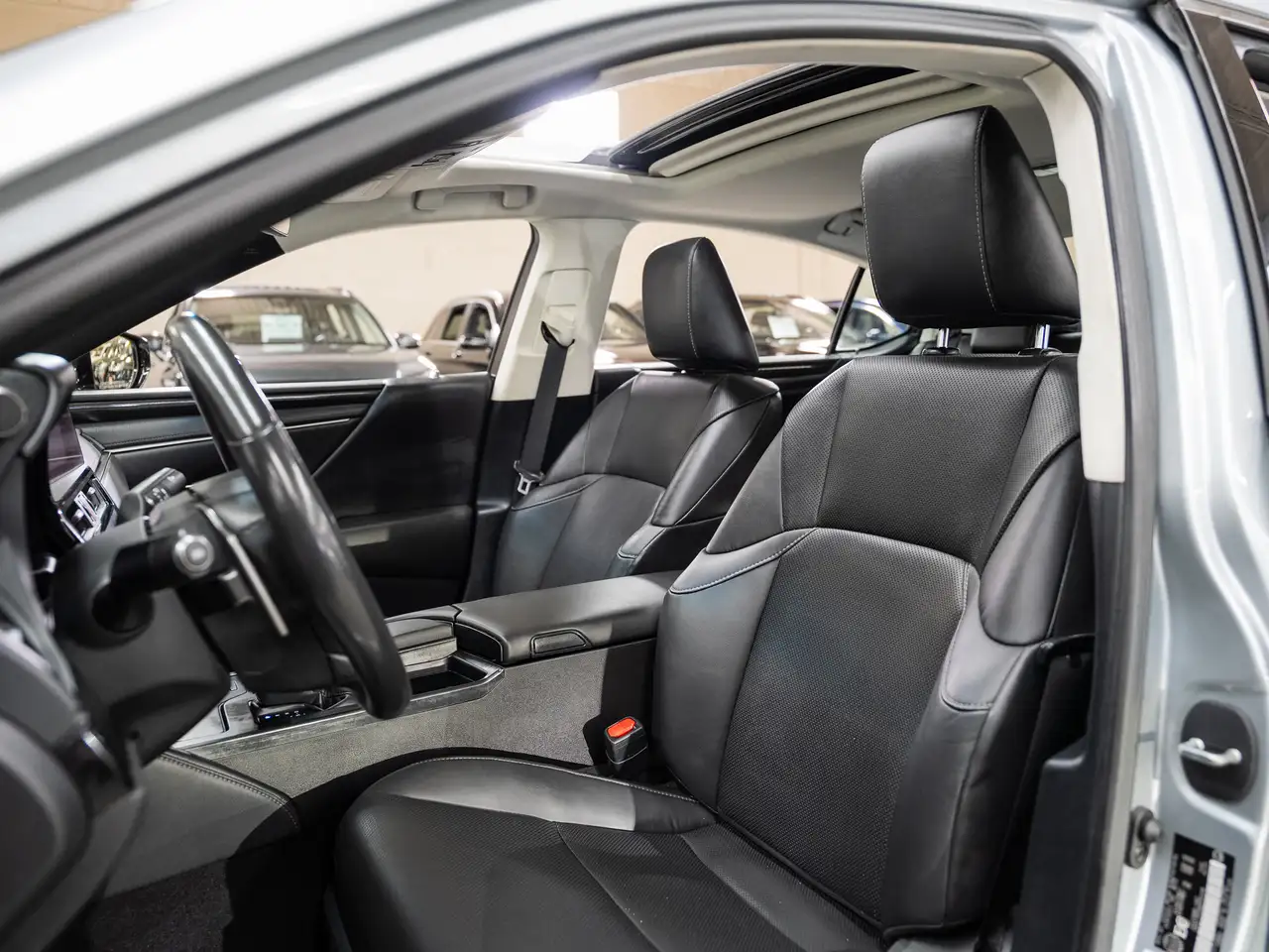 Lexus ES снимка Lexus ES