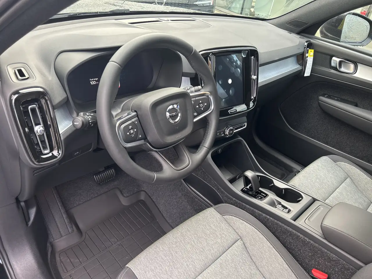Volvo XC40 photo Volvo XC40