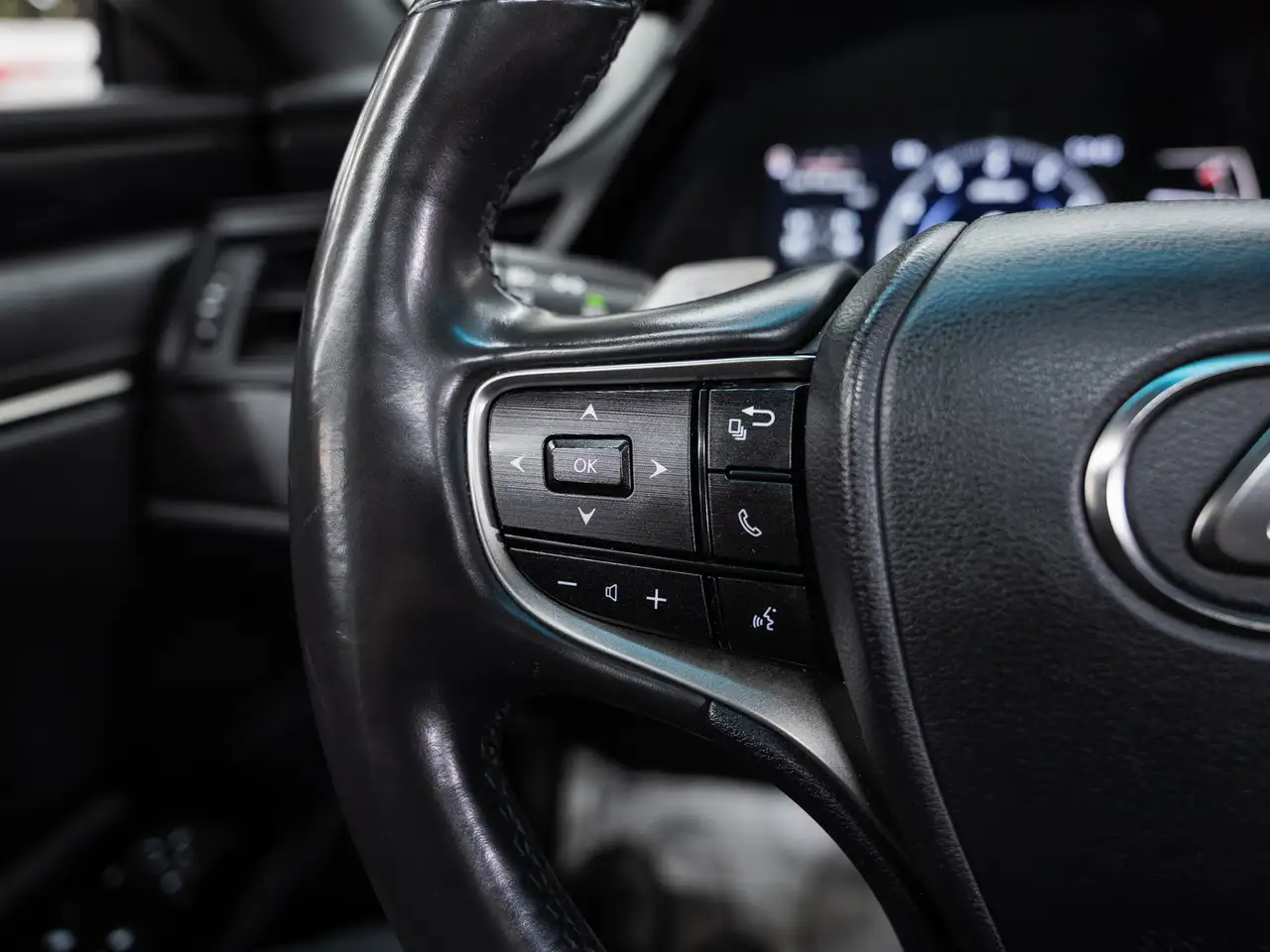 Lexus ES снимка Lexus ES