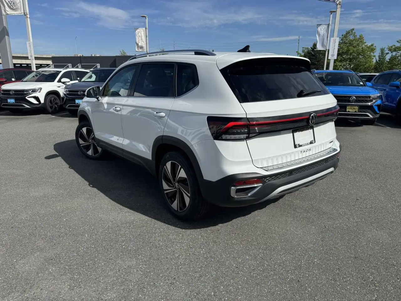 Volkswagen Taos снимка Volkswagen Taos
