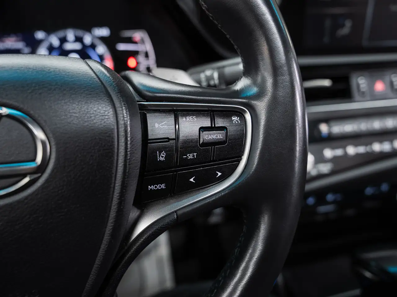 Lexus ES снимка Lexus ES