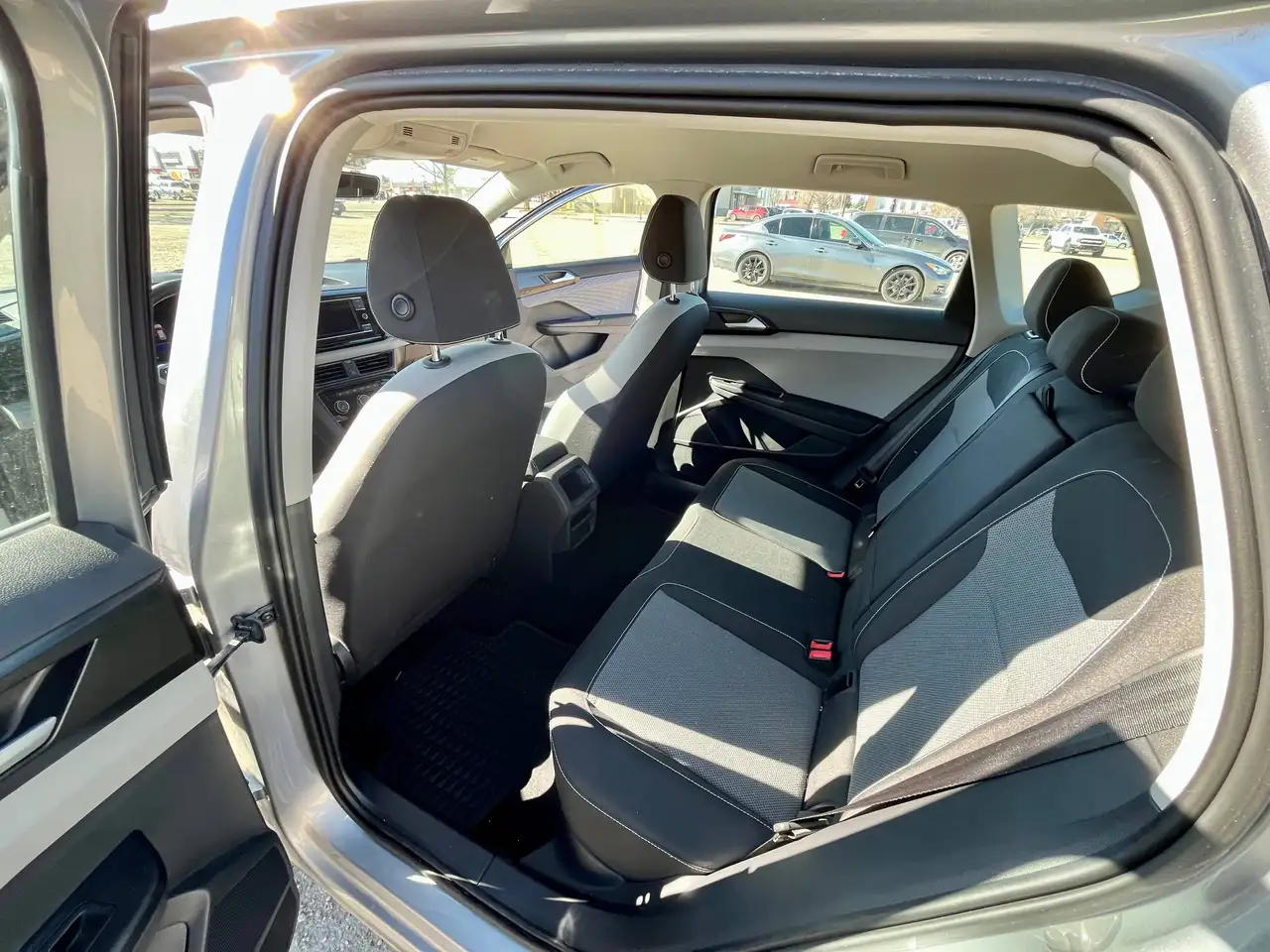 Volkswagen Taos photo Volkswagen Taos