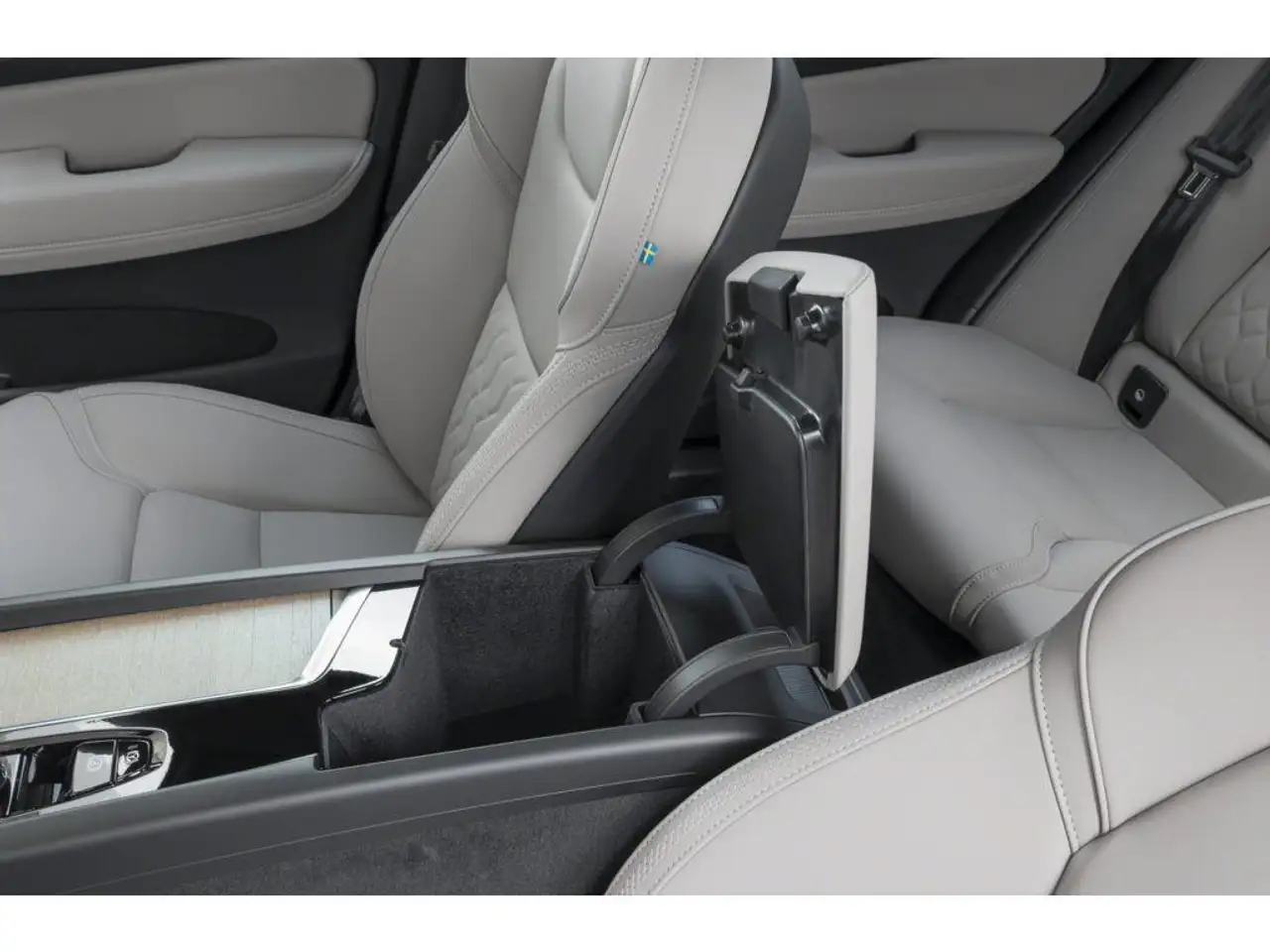 Volvo XC60 снимка Volvo XC60