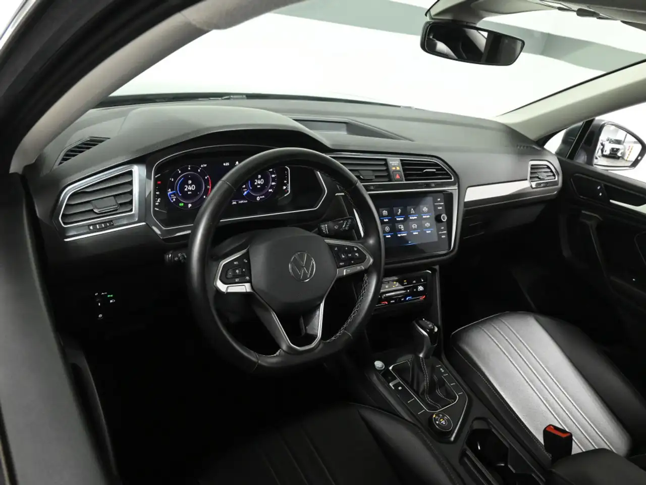 Volkswagen Tiguan снимка Volkswagen Tiguan