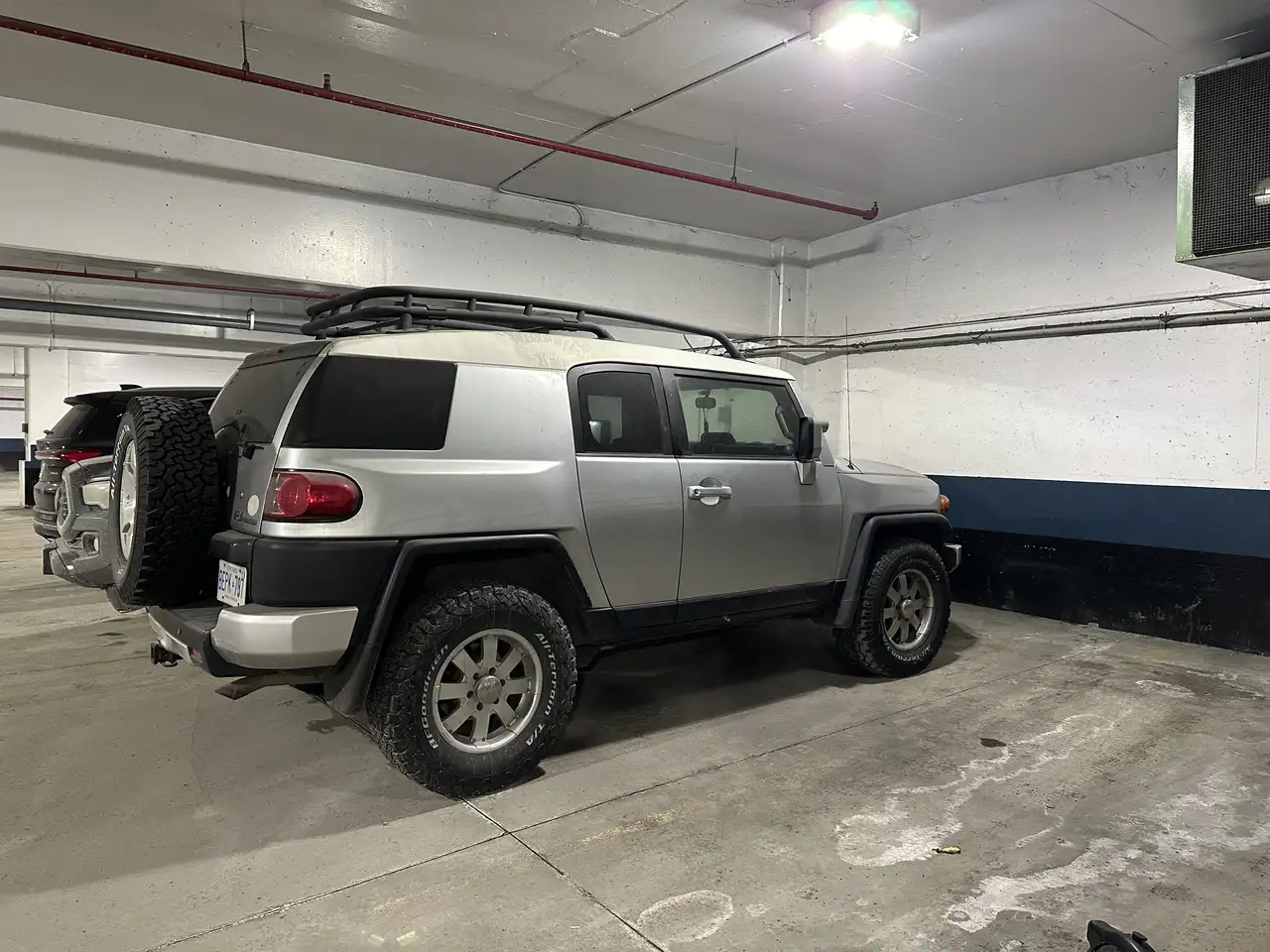 Toyota FJ Cruiser снимка Toyota FJ Cruiser