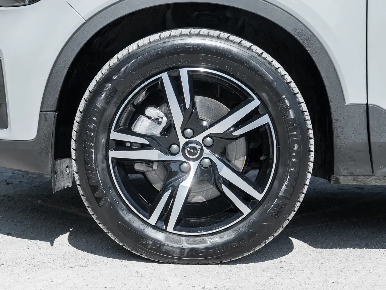 Volvo XC40 photo Volvo XC40
