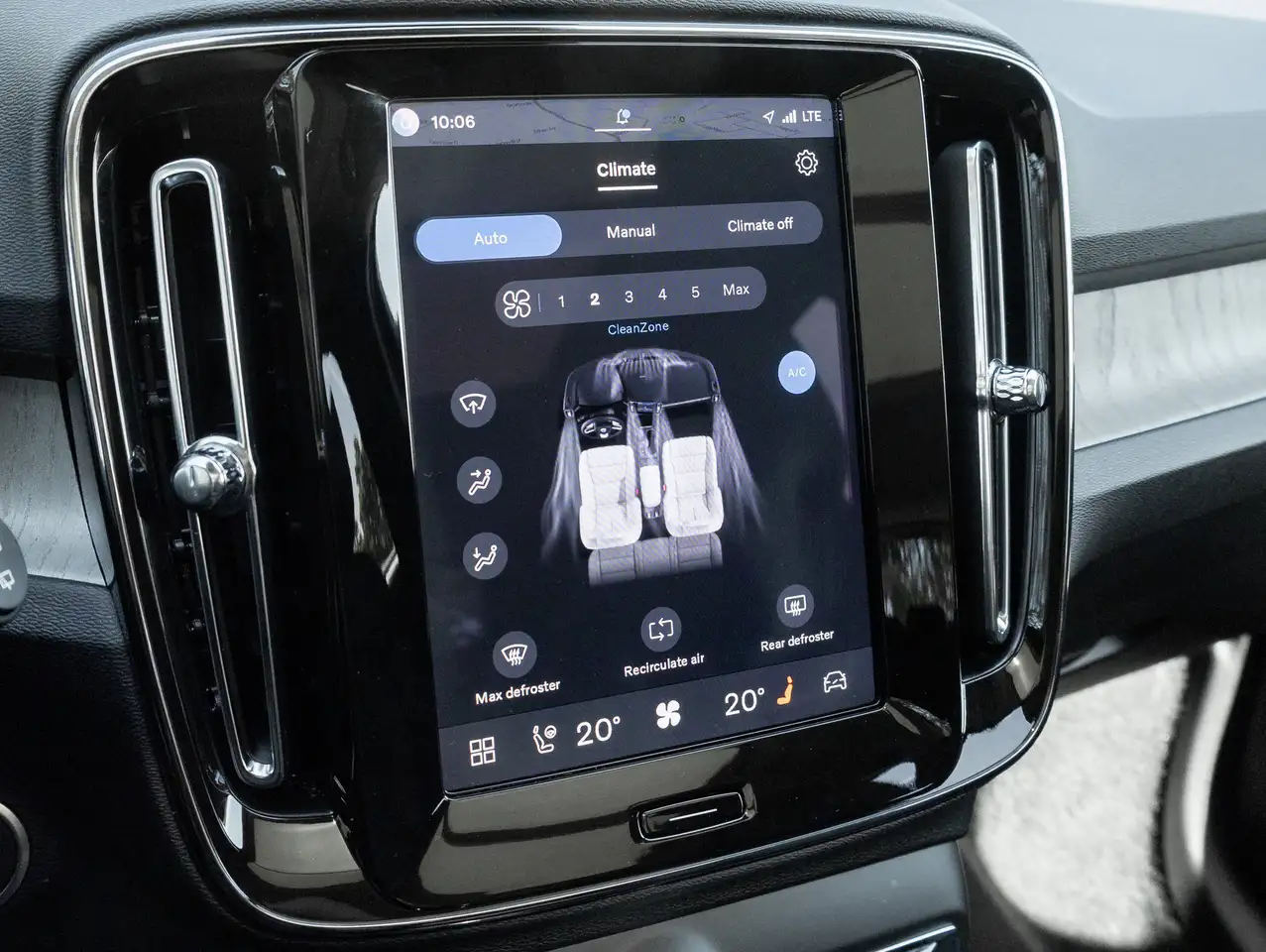 Volvo XC40 photo Volvo XC40