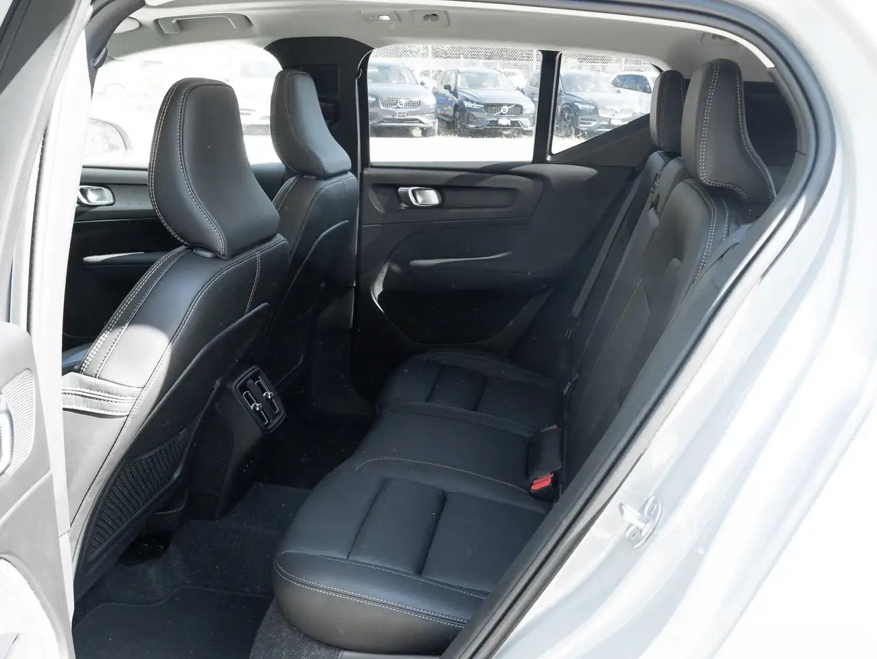 Volvo XC40 photo Volvo XC40