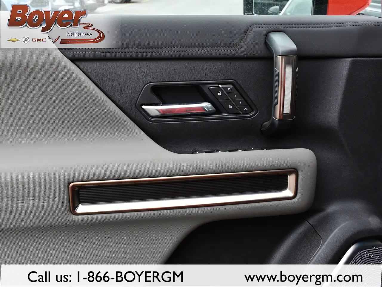 GMC HUMMER EV SUV photo GMC HUMMER EV SUV