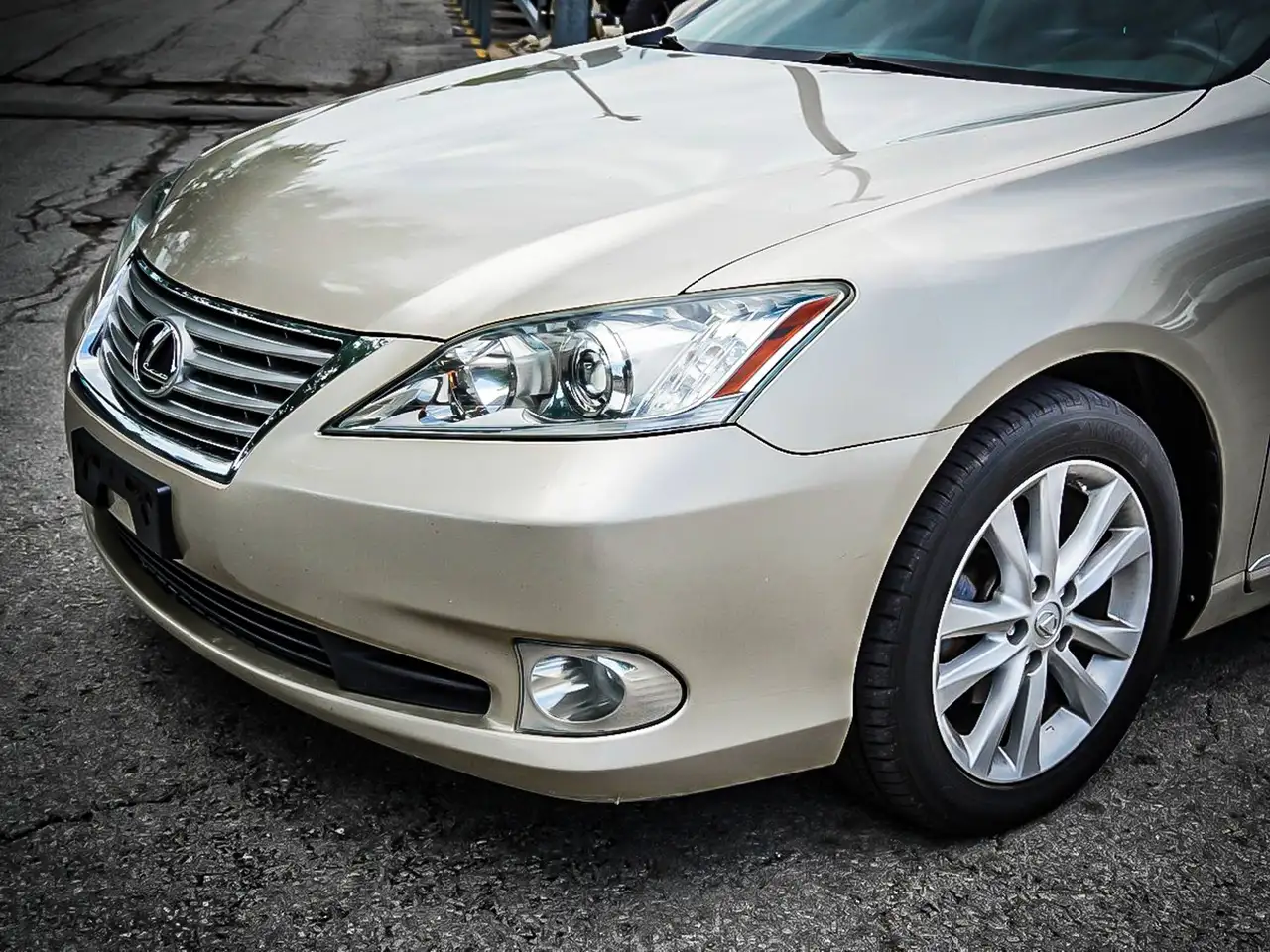 Lexus ES photo Lexus ES