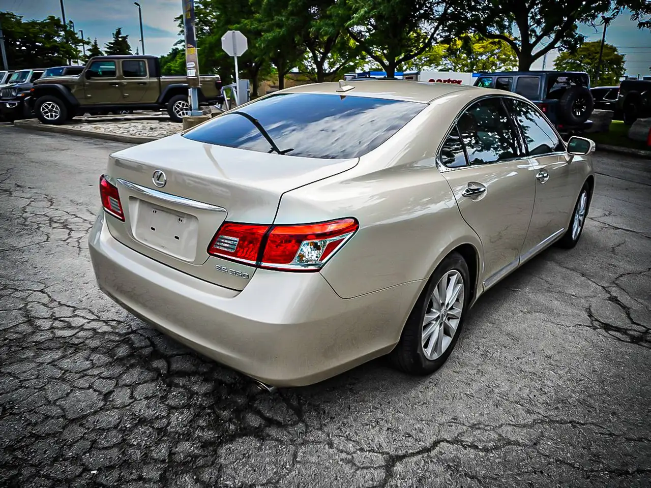 Lexus ES photo Lexus ES