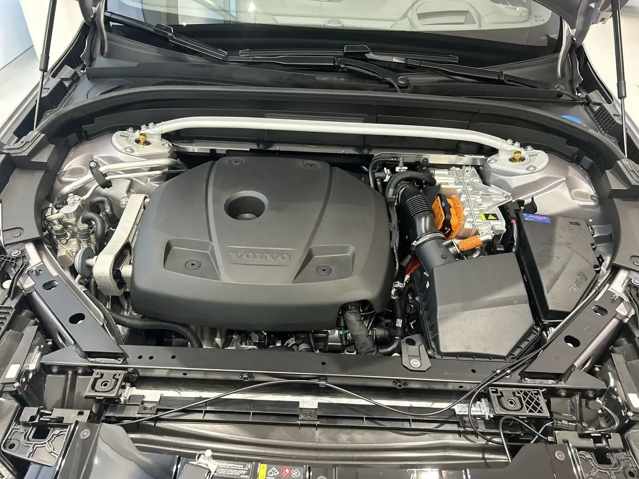 Volvo XC60 снимка Volvo XC60