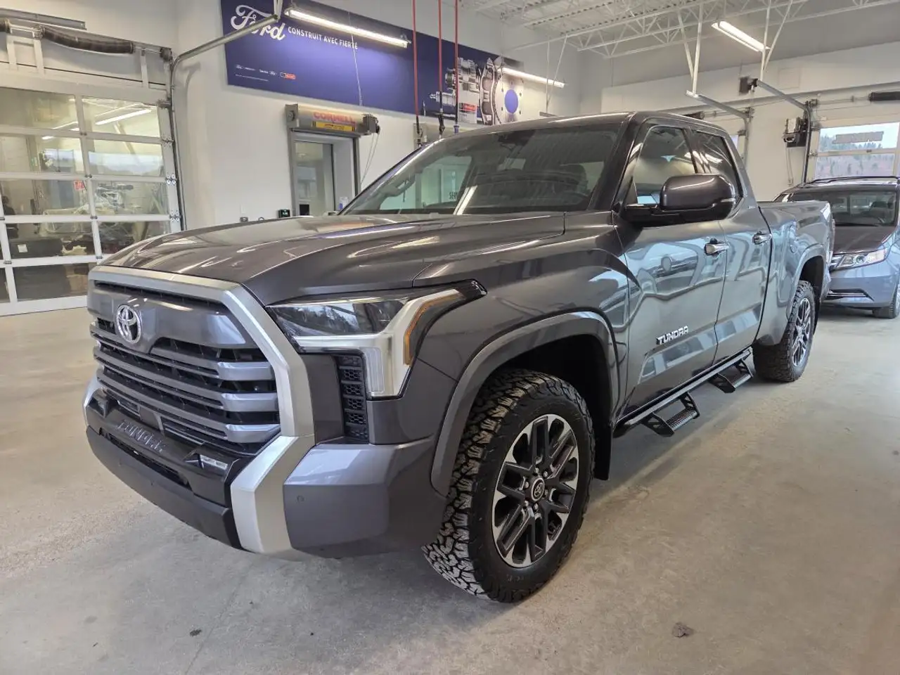 Toyota Tundra снимка Toyota Tundra