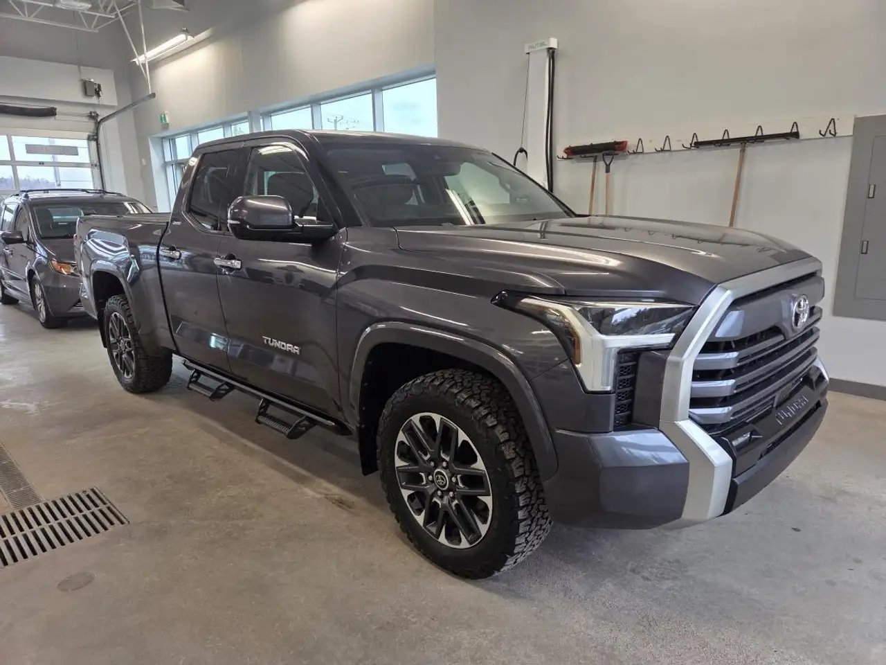 Toyota Tundra снимка Toyota Tundra