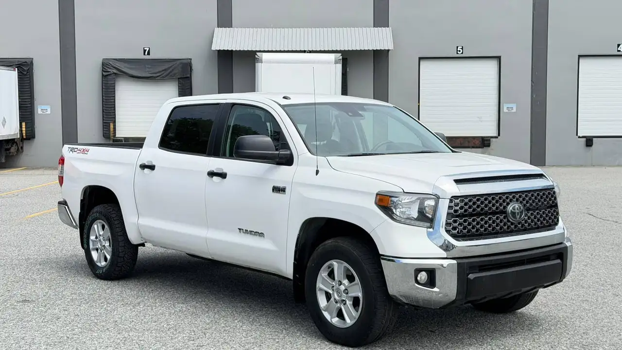 Toyota Tundra снимка Toyota Tundra
