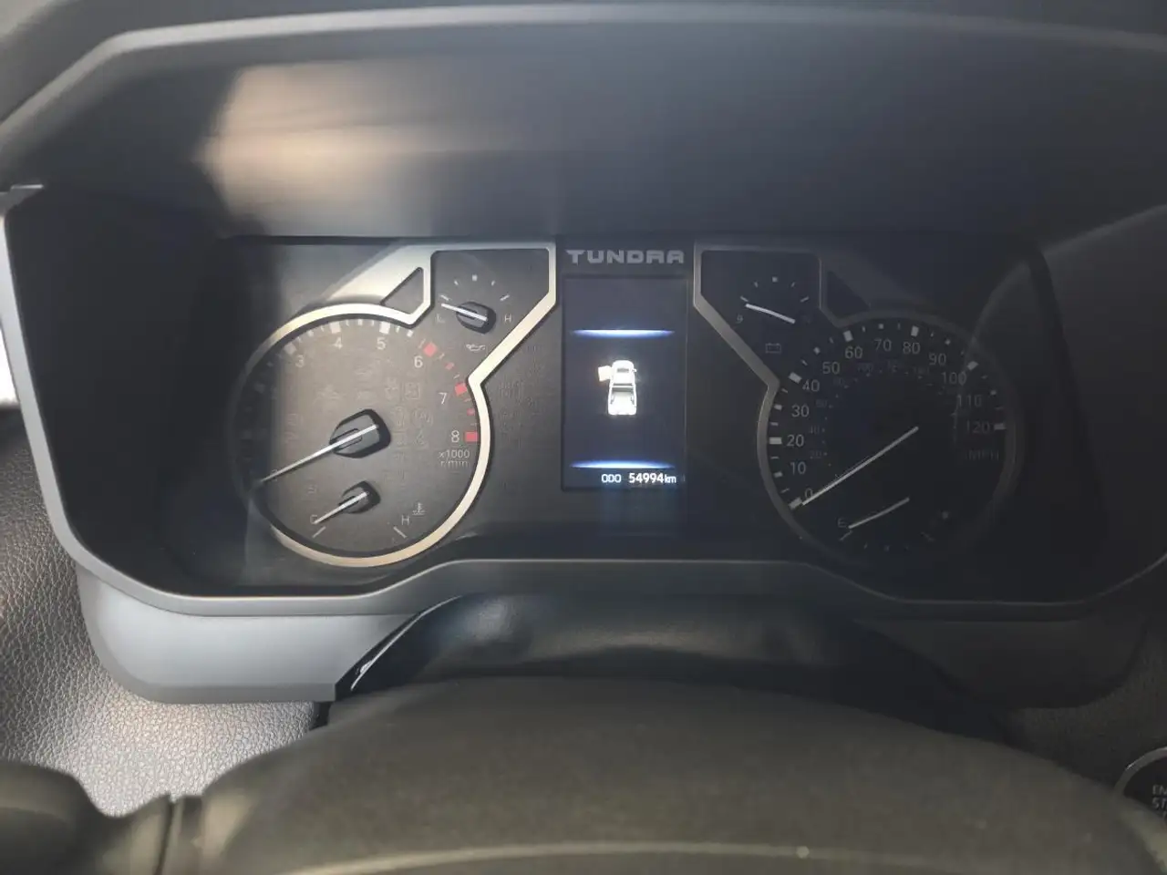 Toyota Tundra снимка Toyota Tundra