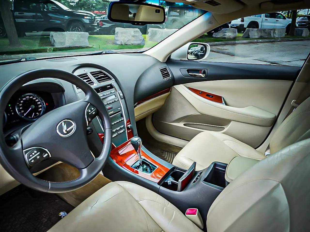 Lexus ES photo Lexus ES