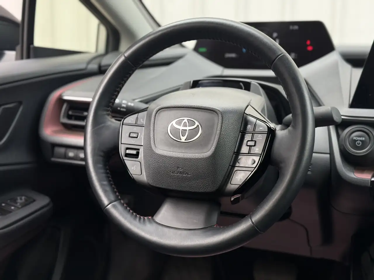 Toyota Prius Prime снимка Toyota Prius Prime