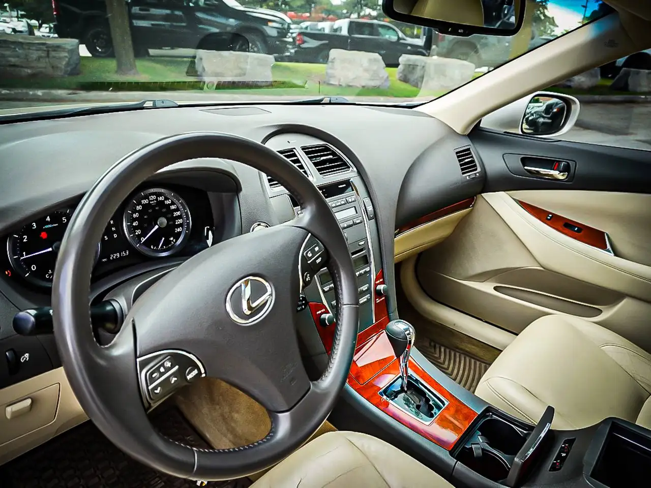 Lexus ES photo Lexus ES