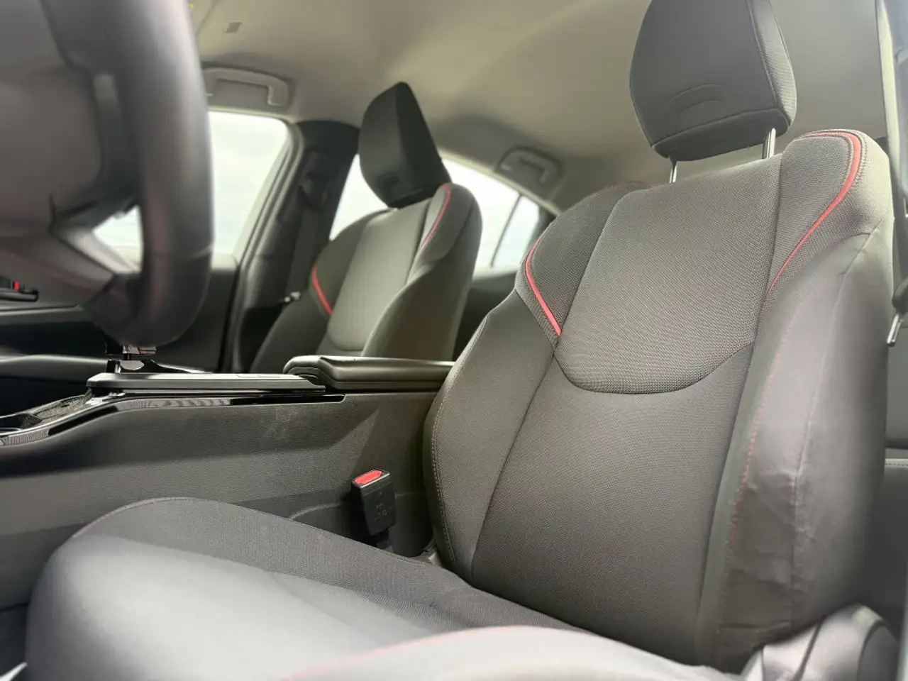 Toyota Prius Prime снимка Toyota Prius Prime