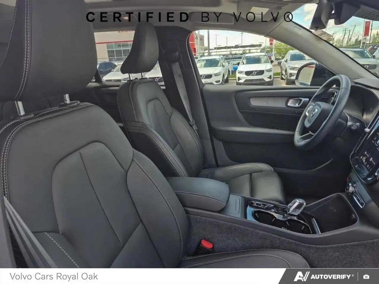 Volvo XC40 photo Volvo XC40