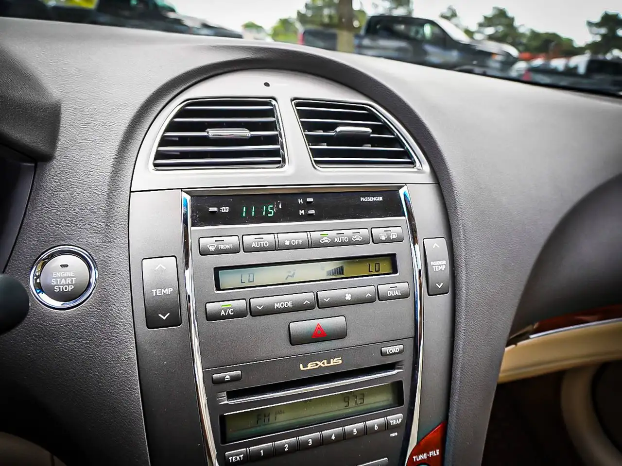 Lexus ES photo Lexus ES