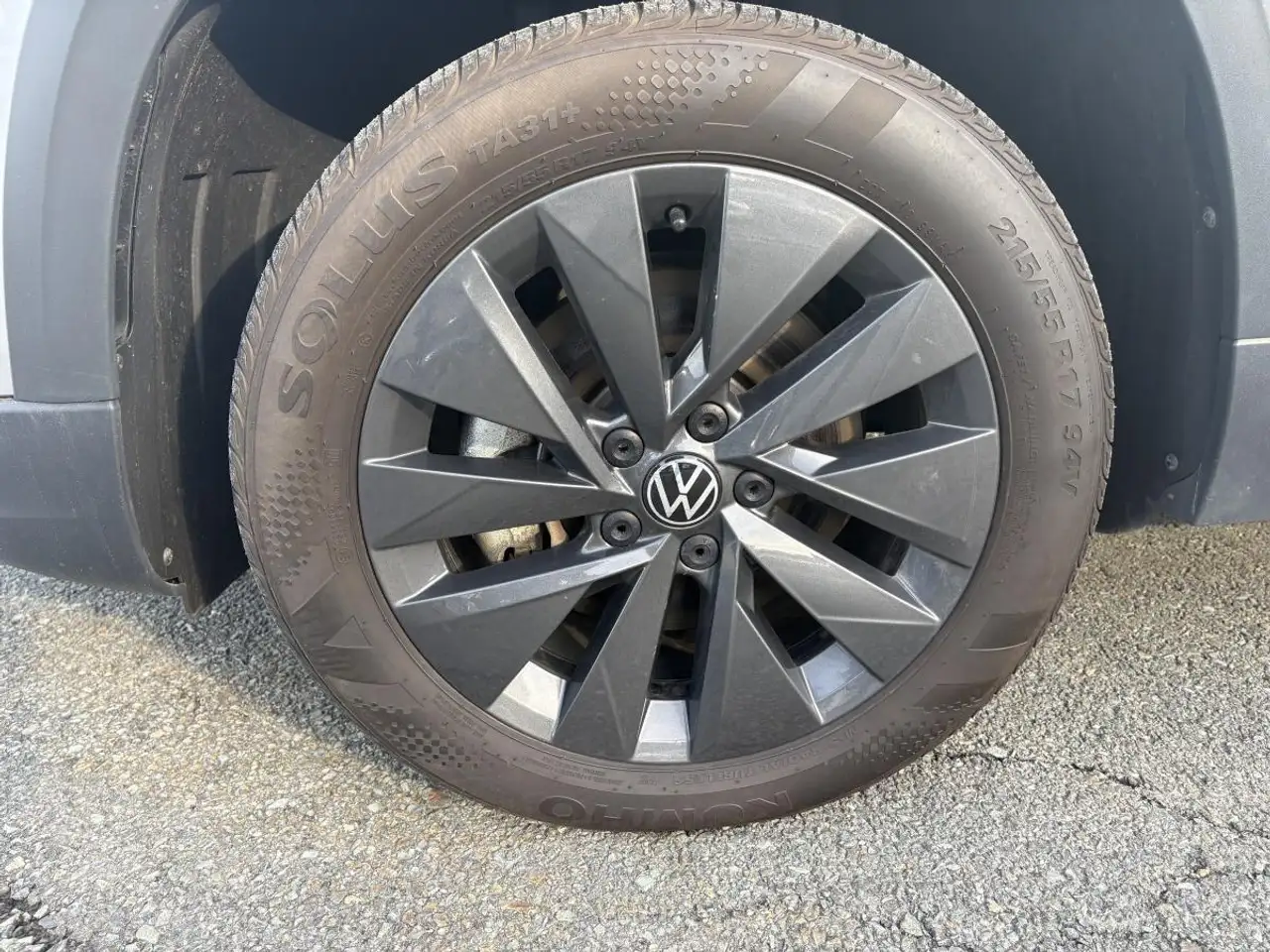 Volkswagen Taos снимка Volkswagen Taos