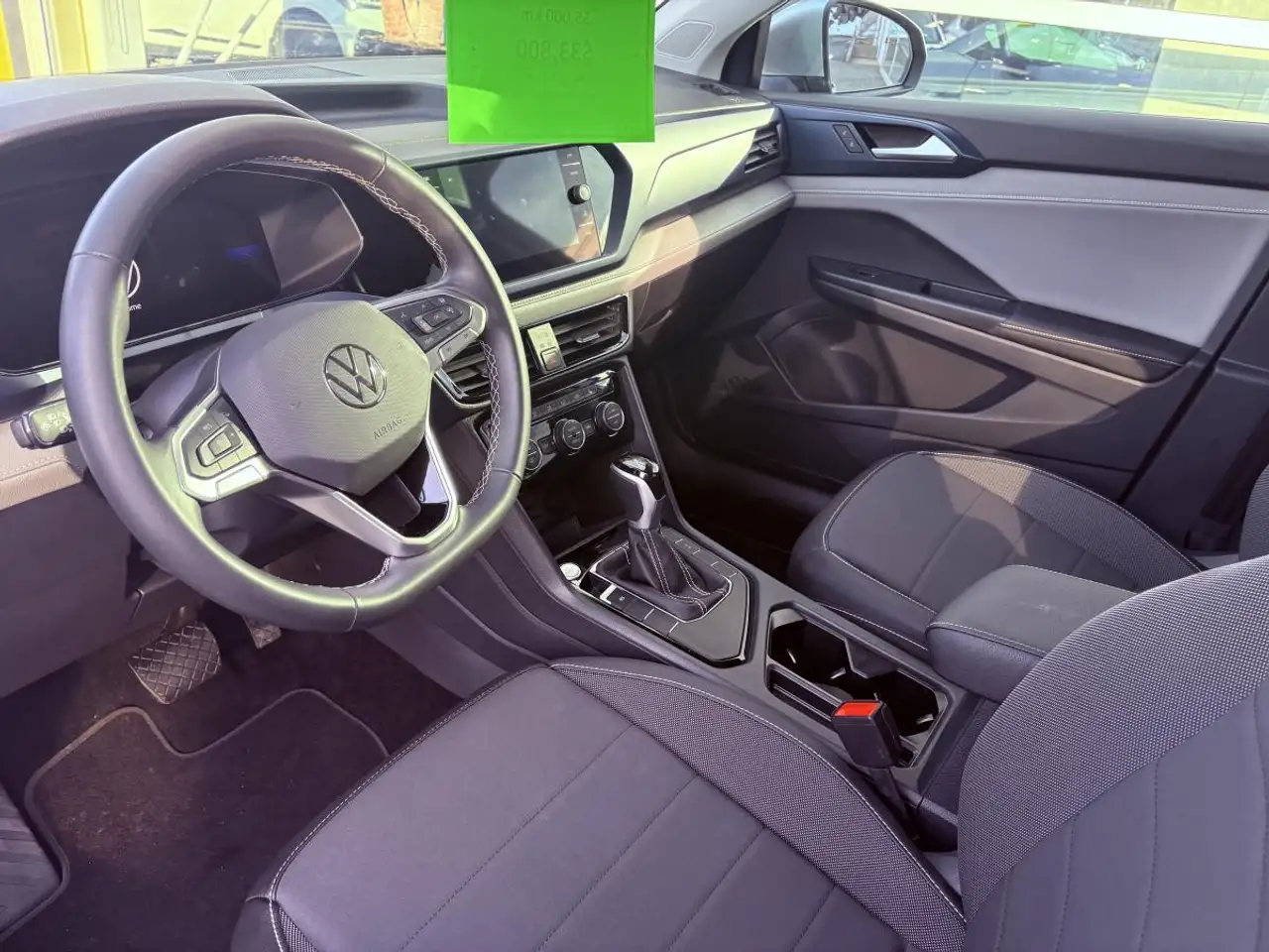 Volkswagen Taos снимка Volkswagen Taos