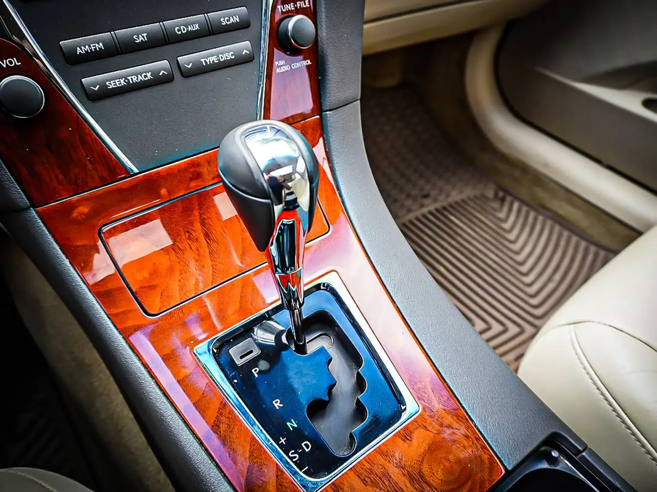 Lexus ES photo Lexus ES