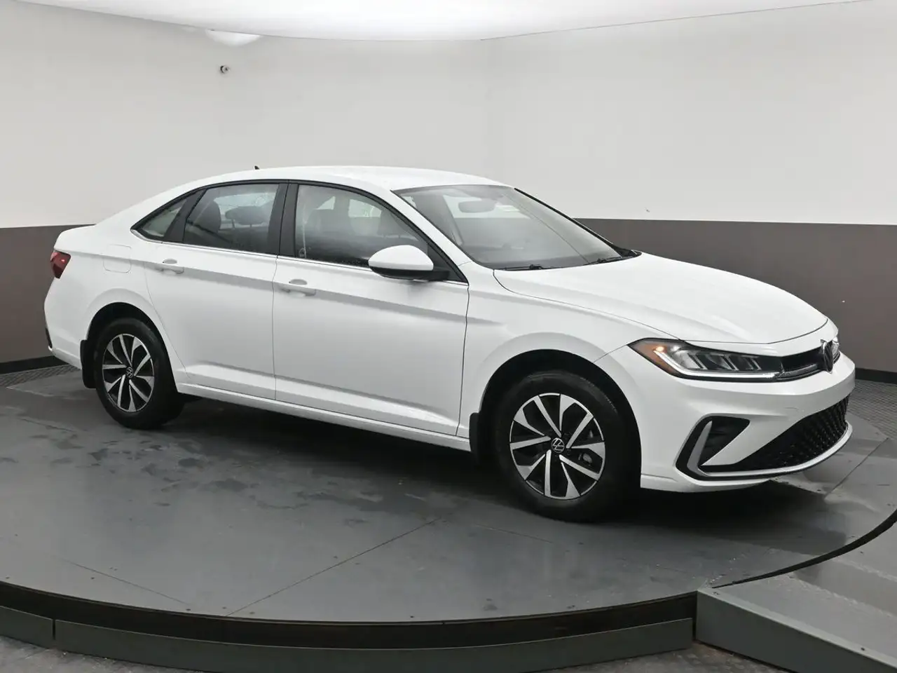 Volkswagen Jetta снимка Volkswagen Jetta