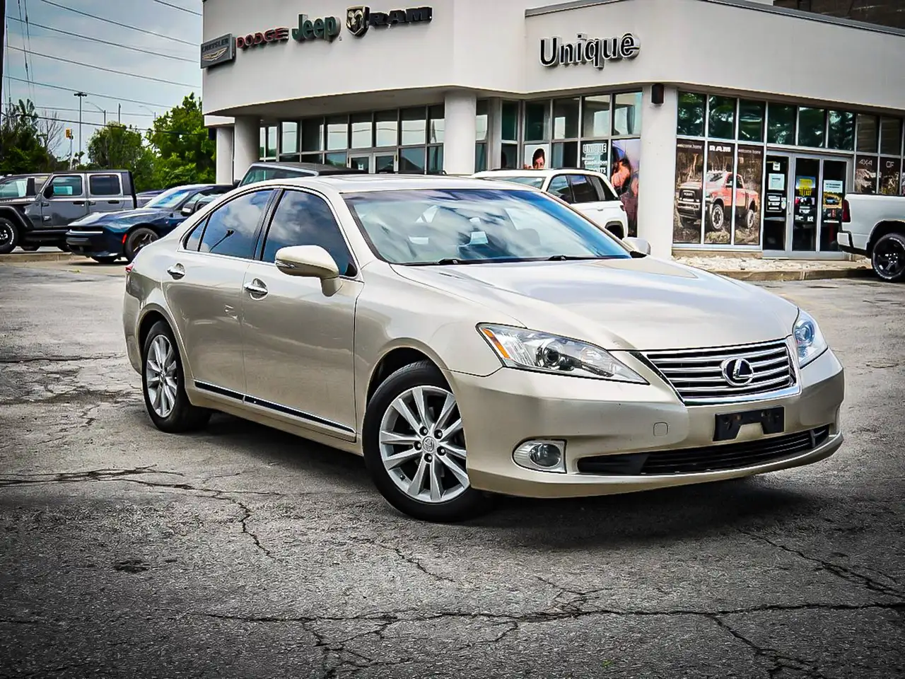 Lexus ES photo Lexus ES