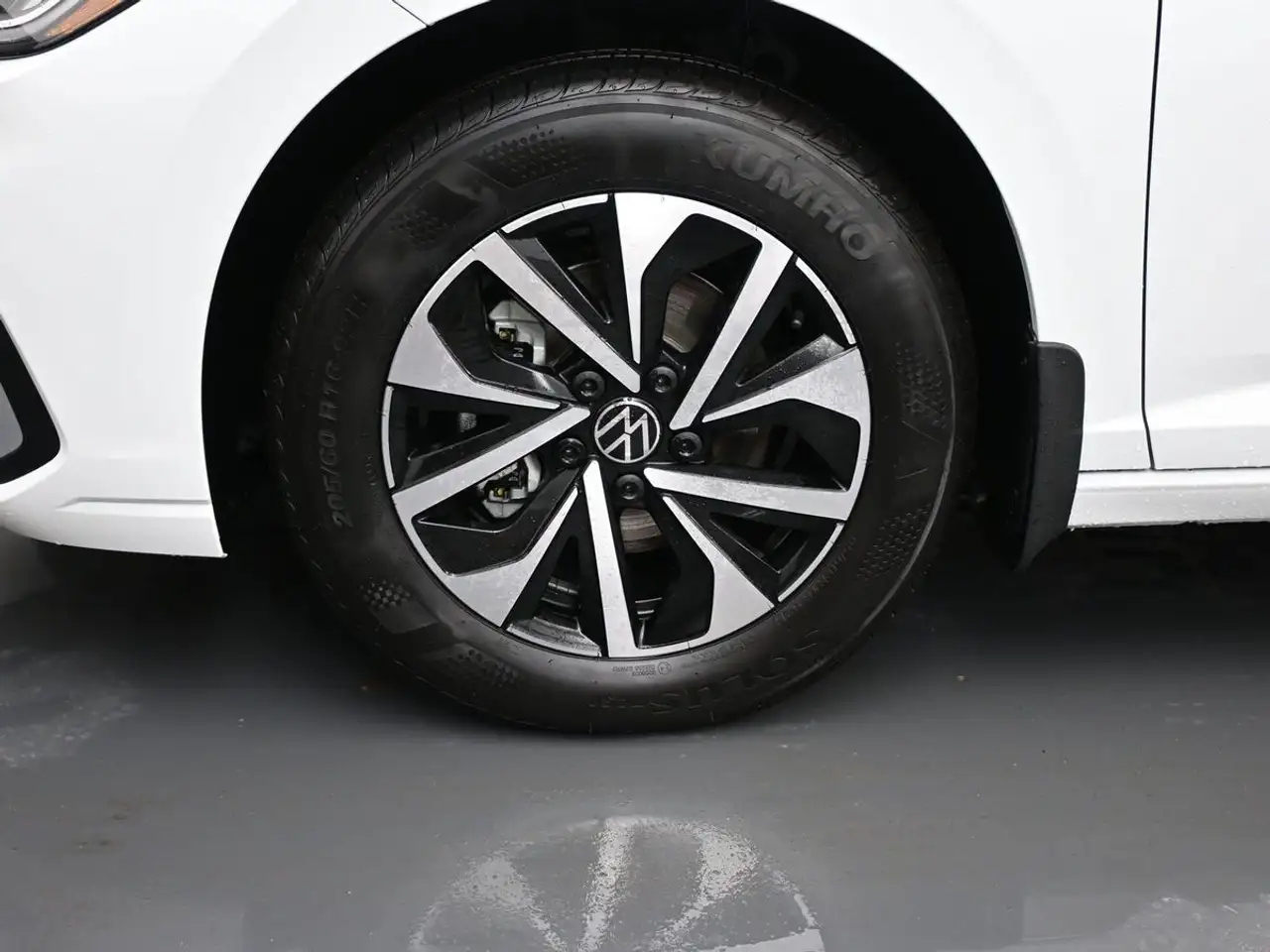 Volkswagen Jetta снимка Volkswagen Jetta