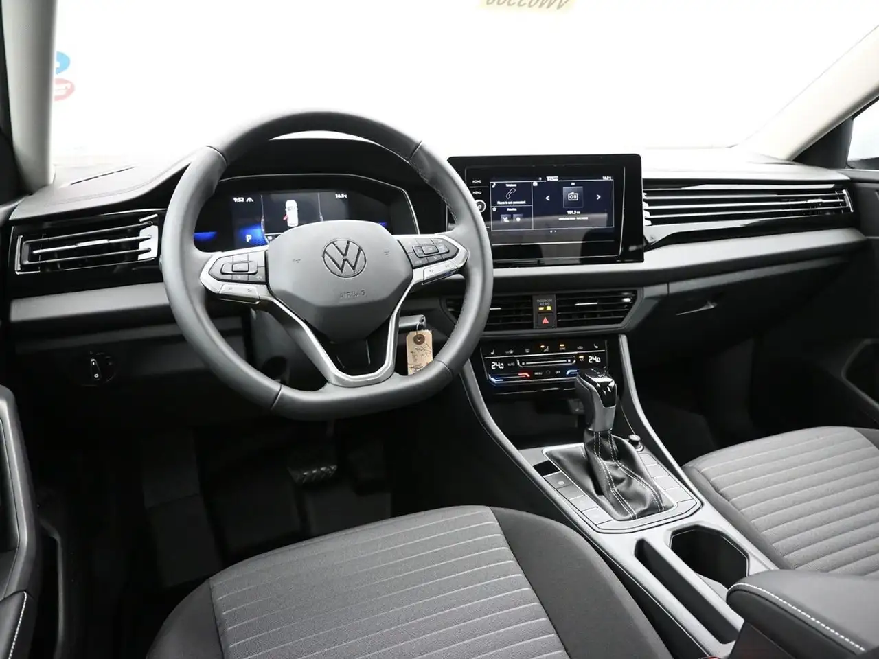 Volkswagen Jetta снимка Volkswagen Jetta