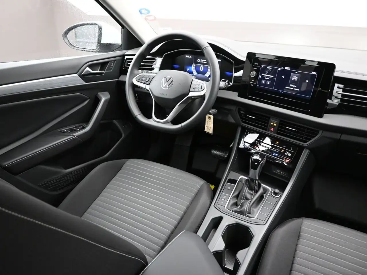 Volkswagen Jetta снимка Volkswagen Jetta