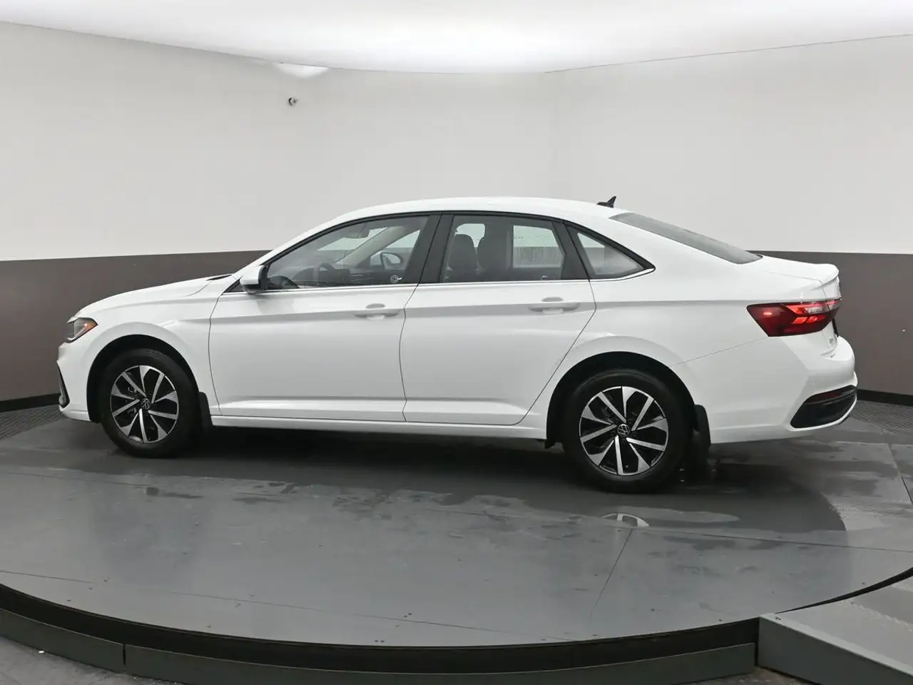 Volkswagen Jetta снимка Volkswagen Jetta