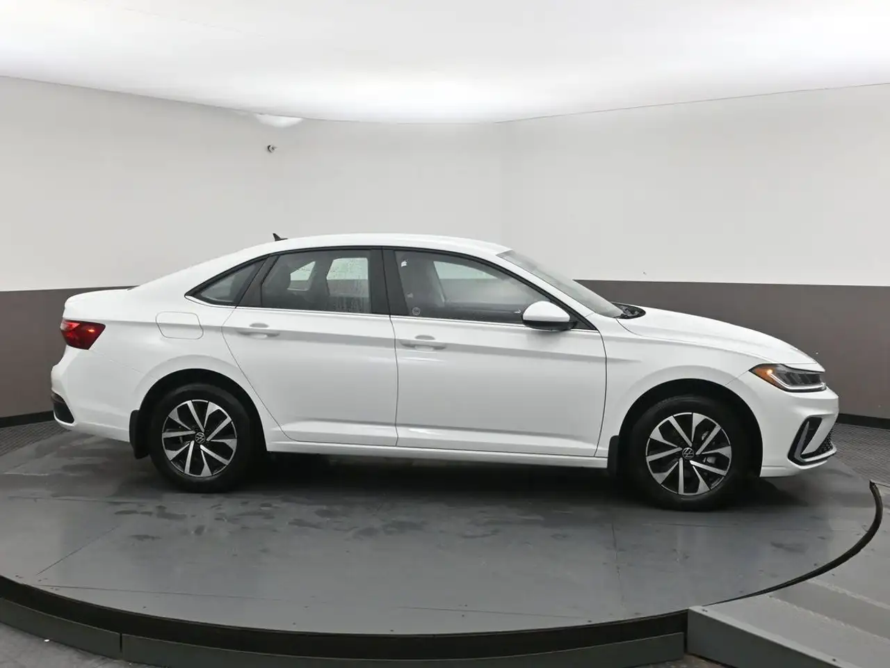 Volkswagen Jetta снимка Volkswagen Jetta