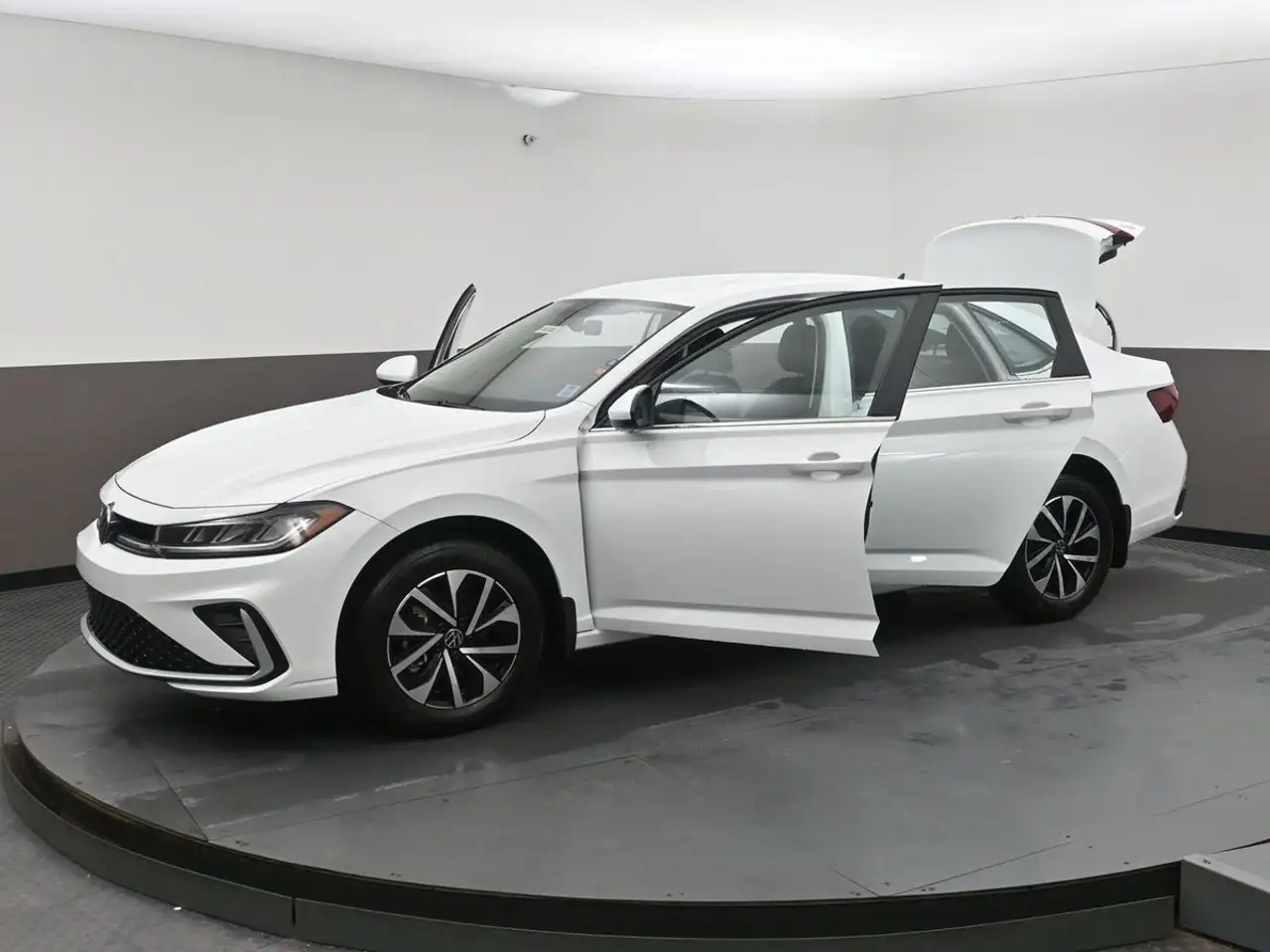 Volkswagen Jetta снимка Volkswagen Jetta