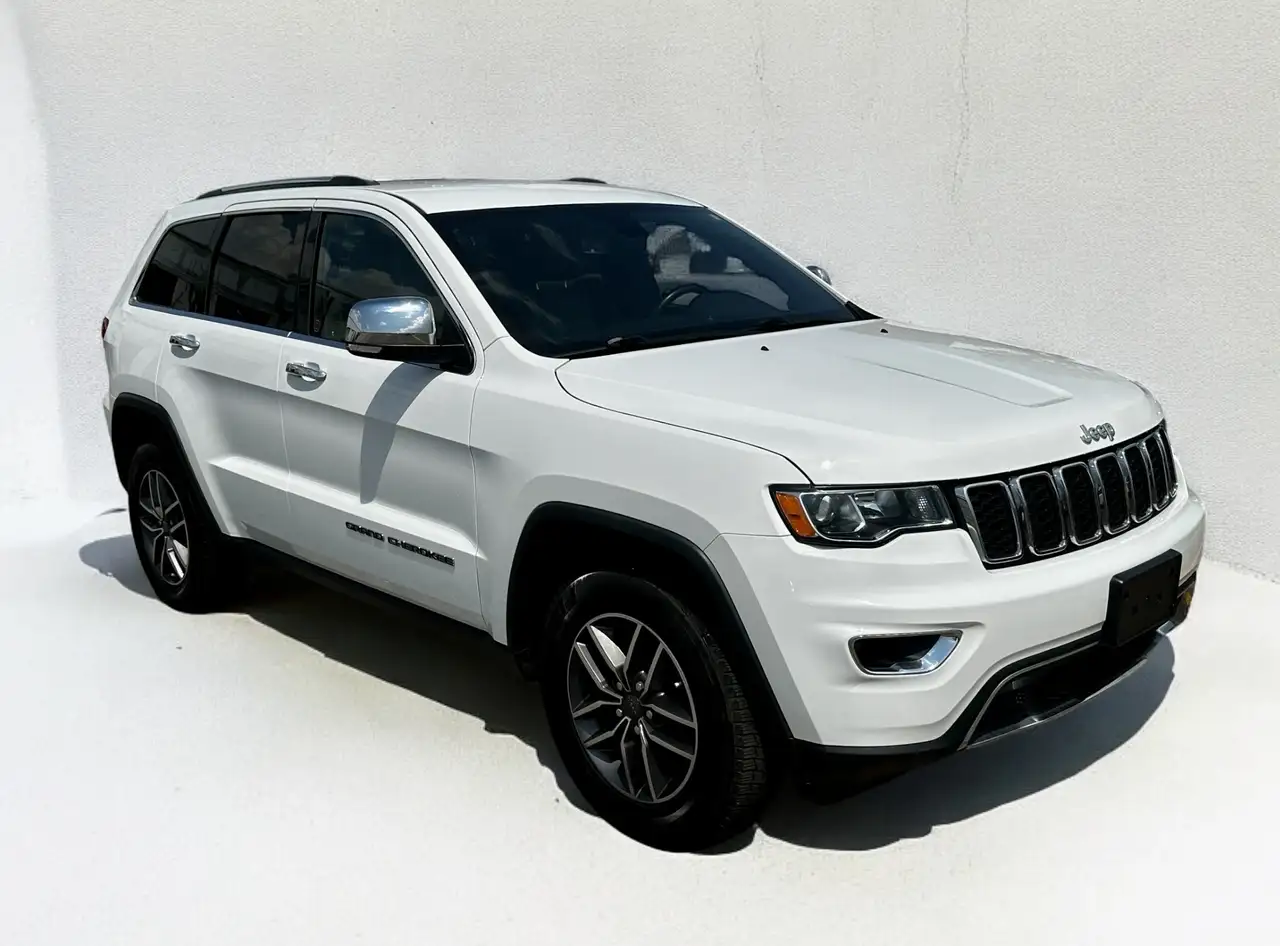 Jeep Grand Cherokee снимка Jeep Grand Cherokee