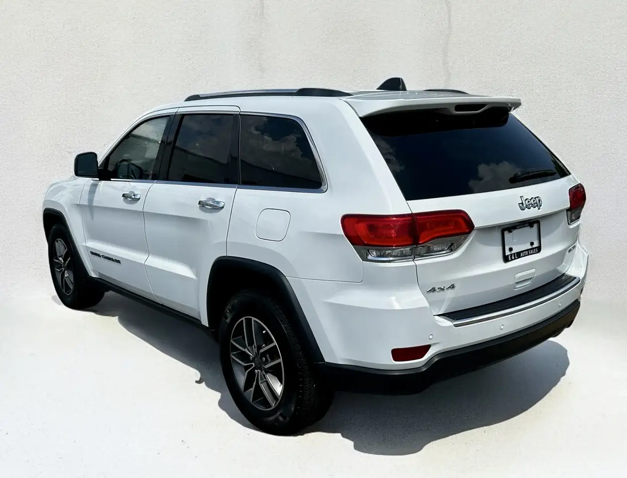 Jeep Grand Cherokee снимка Jeep Grand Cherokee