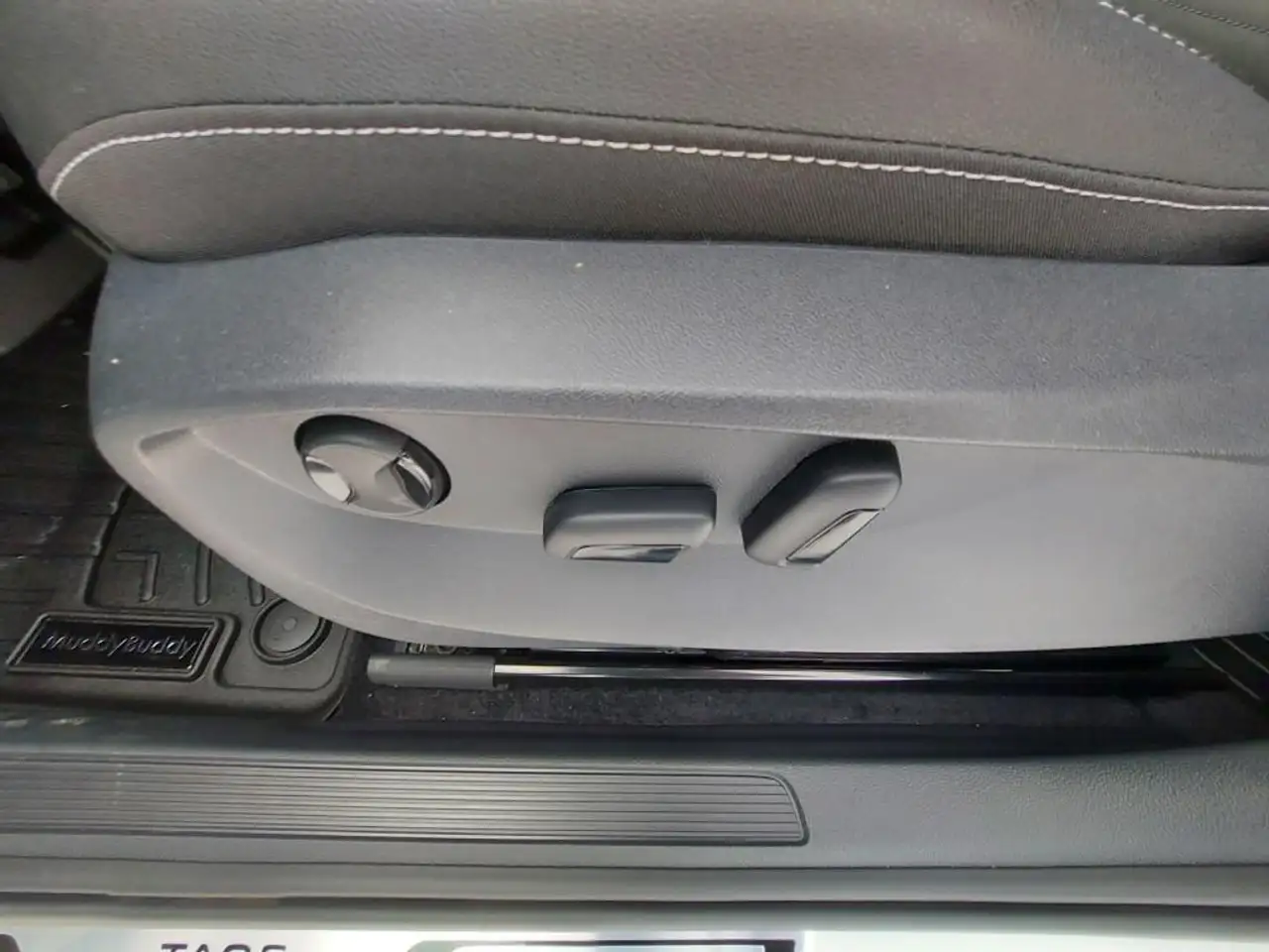 Volkswagen Taos снимка Volkswagen Taos
