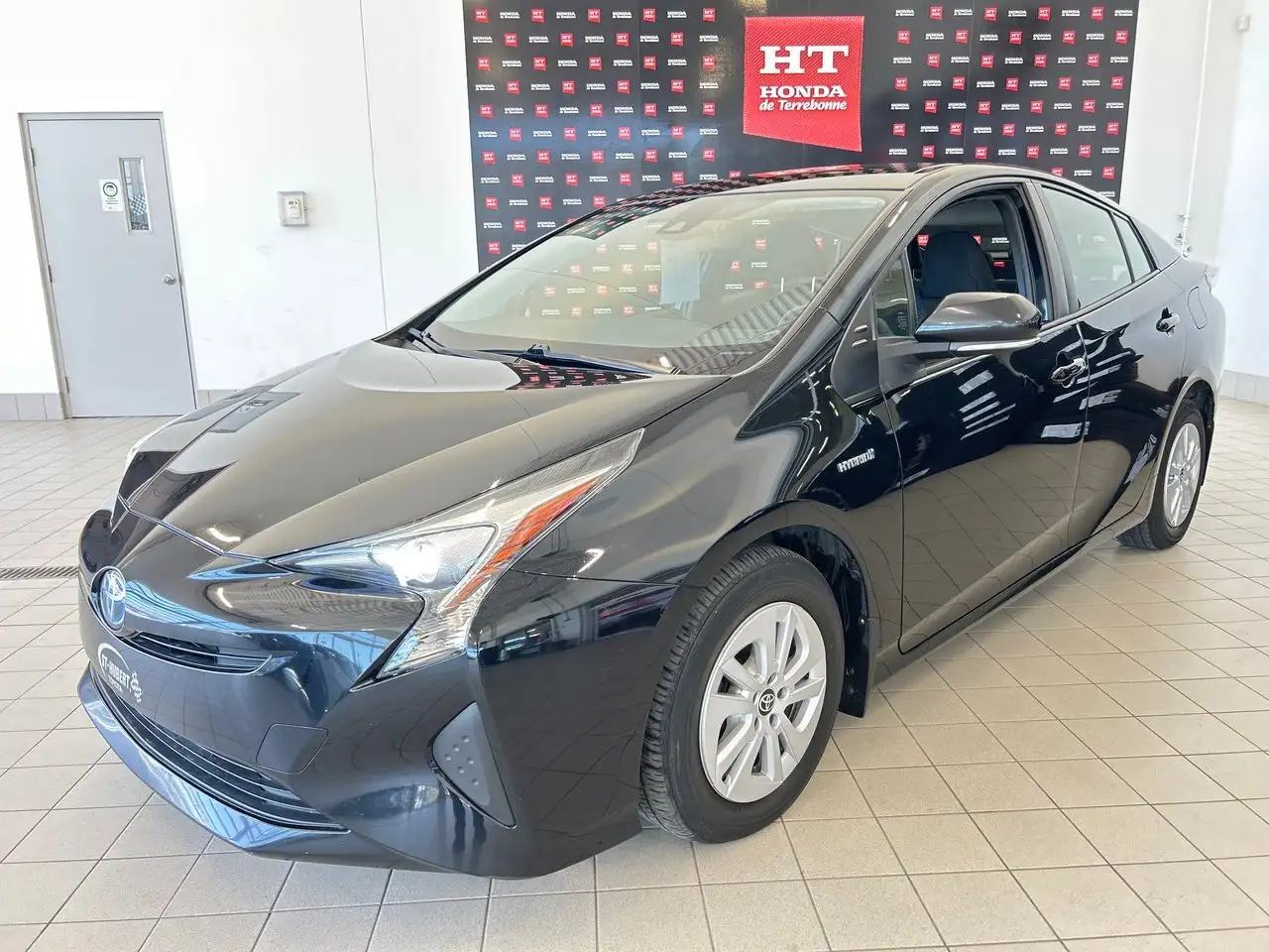 Toyota Prius снимка Toyota Prius