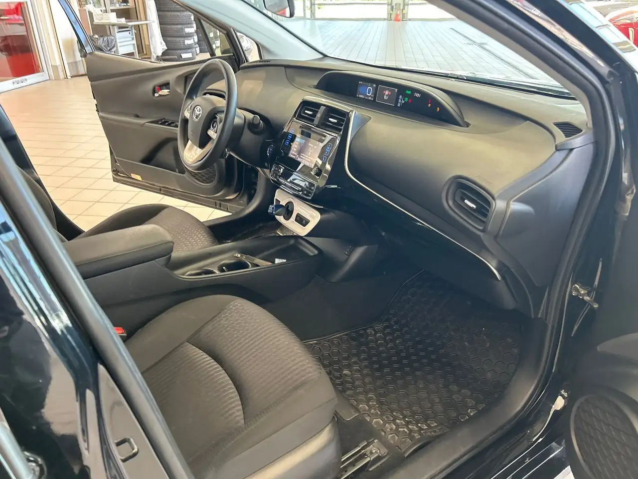 Toyota Prius снимка Toyota Prius