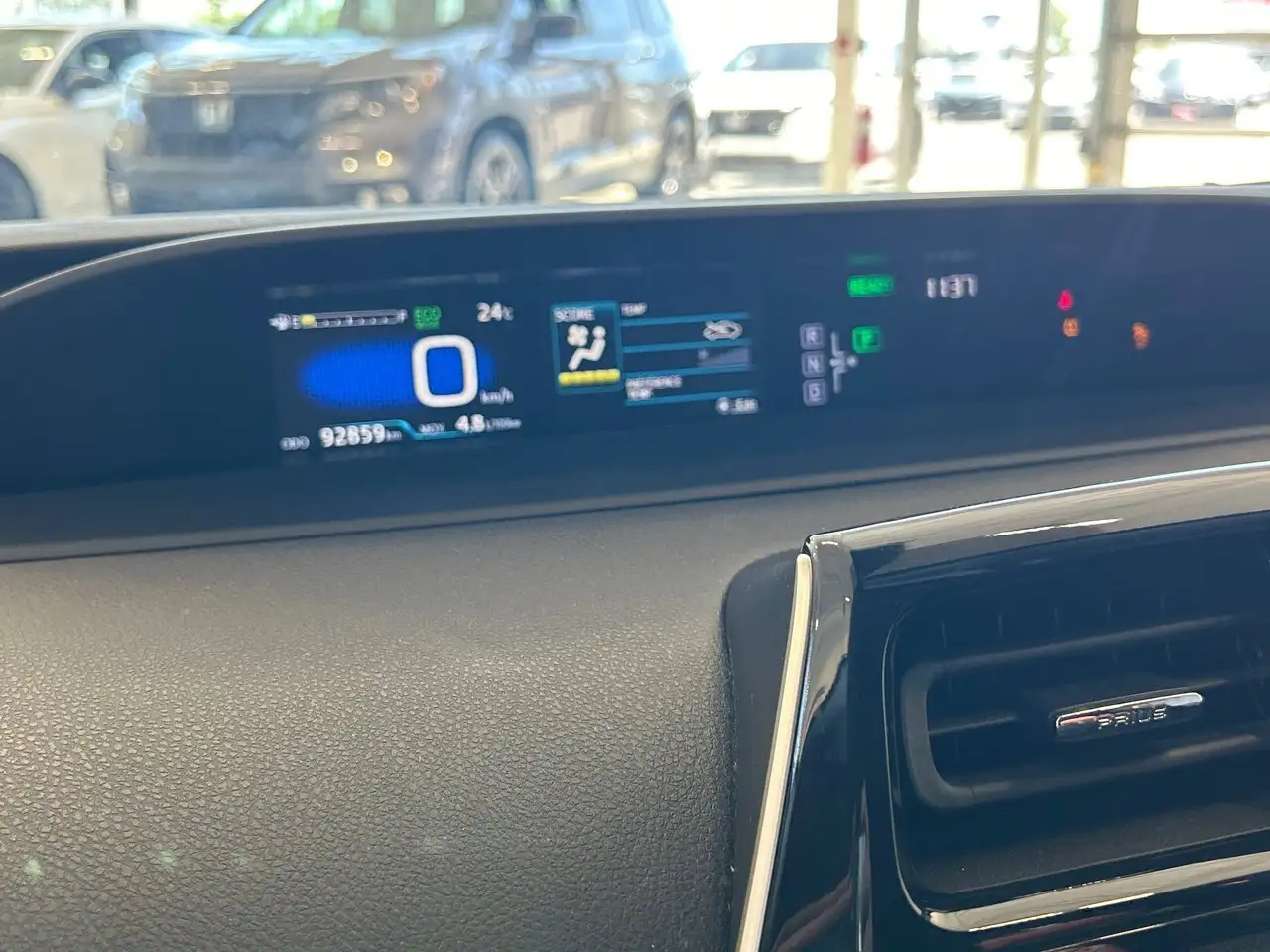 Toyota Prius снимка Toyota Prius