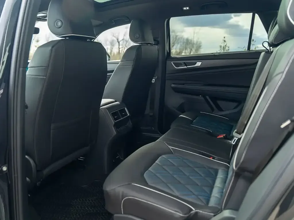 Volkswagen Atlas снимка Volkswagen Atlas