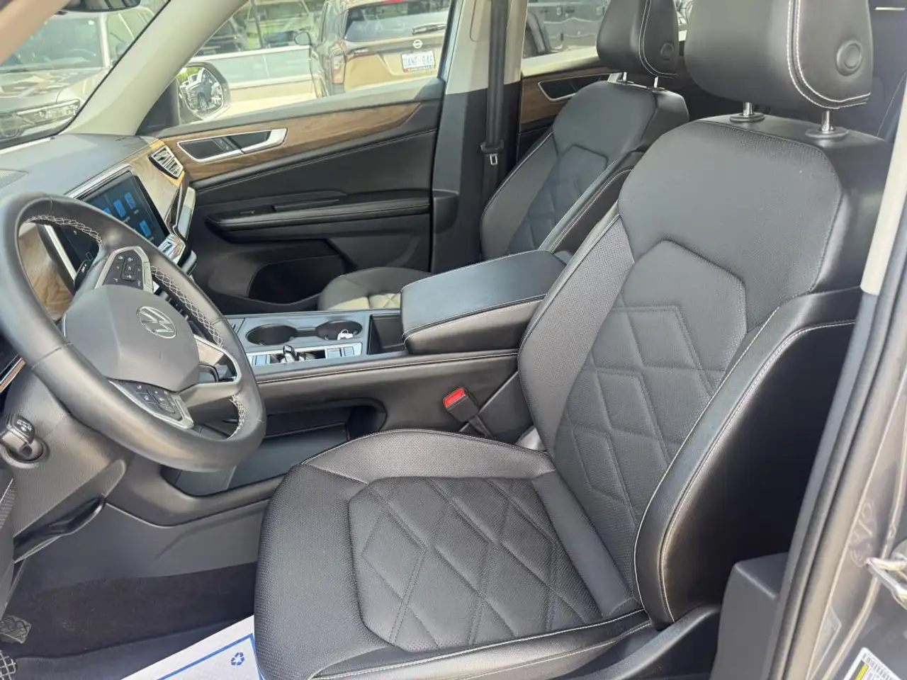 Volkswagen Atlas photo Volkswagen Atlas